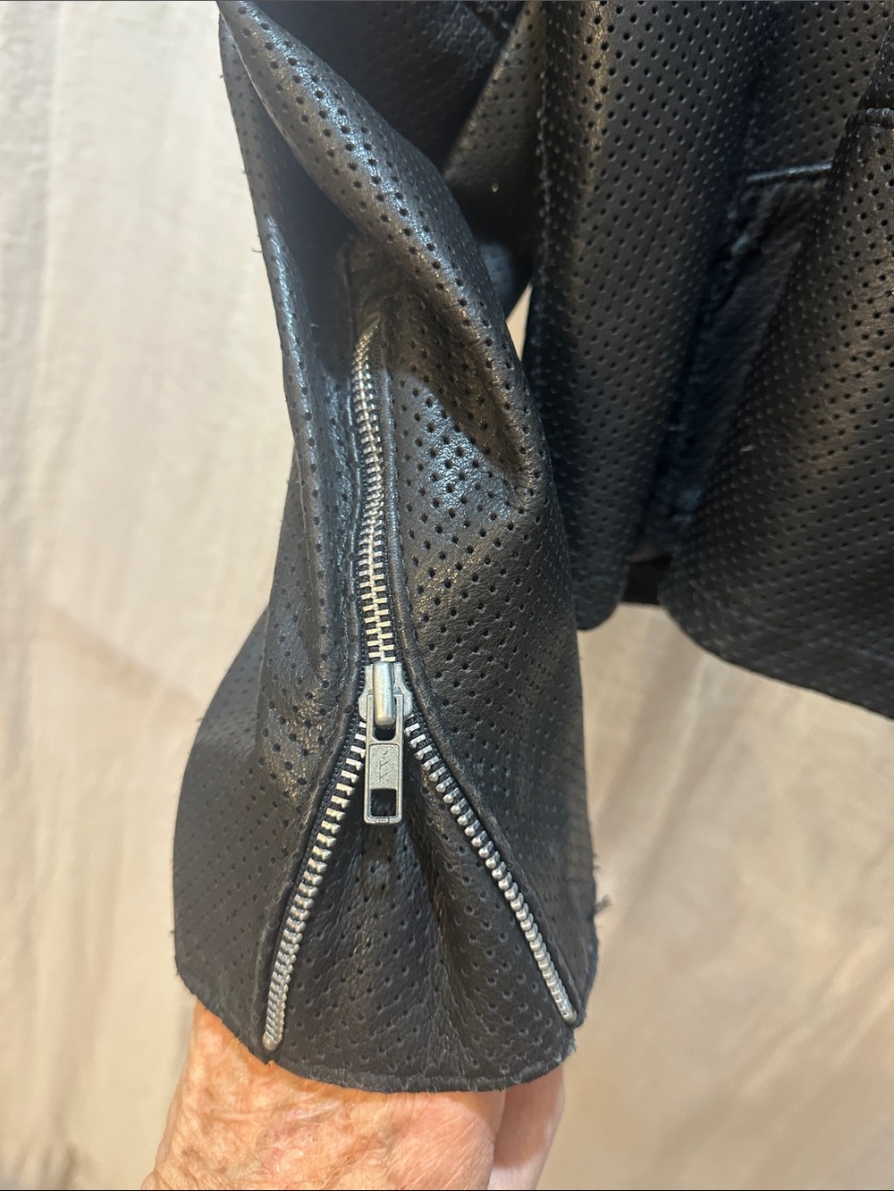 Vintage 1990’s Kerr Leather Men's Black Perforated Leather Performance Jacket - Picture 5 of 12
